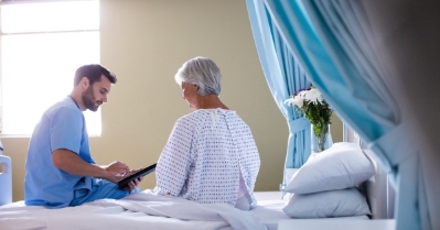 Why Comfortable Hospital Gowns Improve Recovery